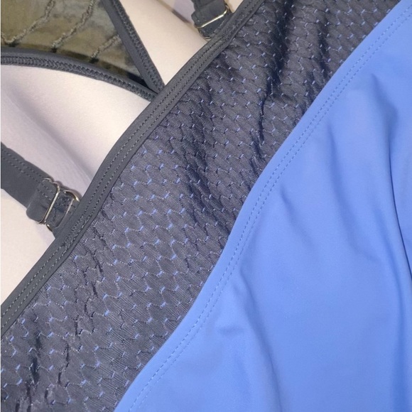 Takini Top - Picture 8 of 10